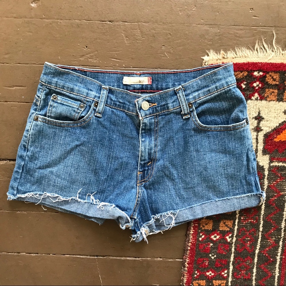 Levis 550 denim cutoffs